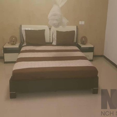 Saly - Villa Kage 6 Chambres -Clim-Wifi-Eau Chaude-Billard-Babyfoot-Ping Pong-Canal - Electricite Non Comprise Exterior photo