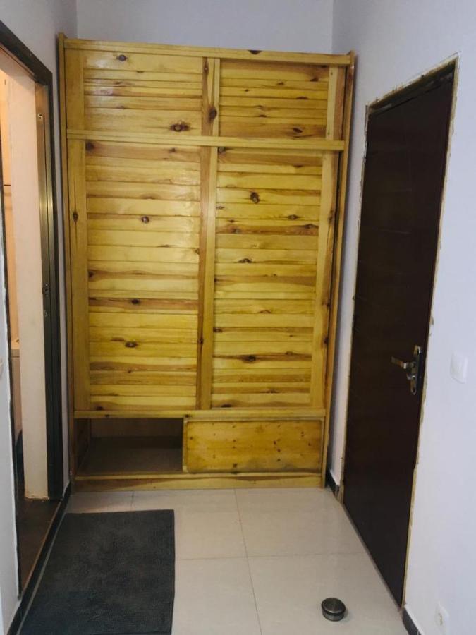 Saly - Villa Kage 6 Chambres -Clim-Wifi-Eau Chaude-Billard-Babyfoot-Ping Pong-Canal - Electricite Non Comprise Exterior photo