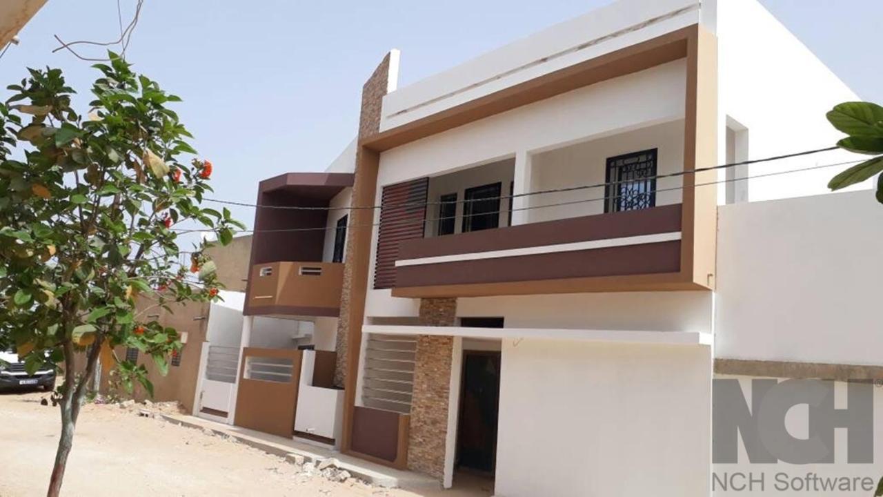 Saly - Villa Kage 6 Chambres -Clim-Wifi-Eau Chaude-Billard-Babyfoot-Ping Pong-Canal - Electricite Non Comprise Exterior photo